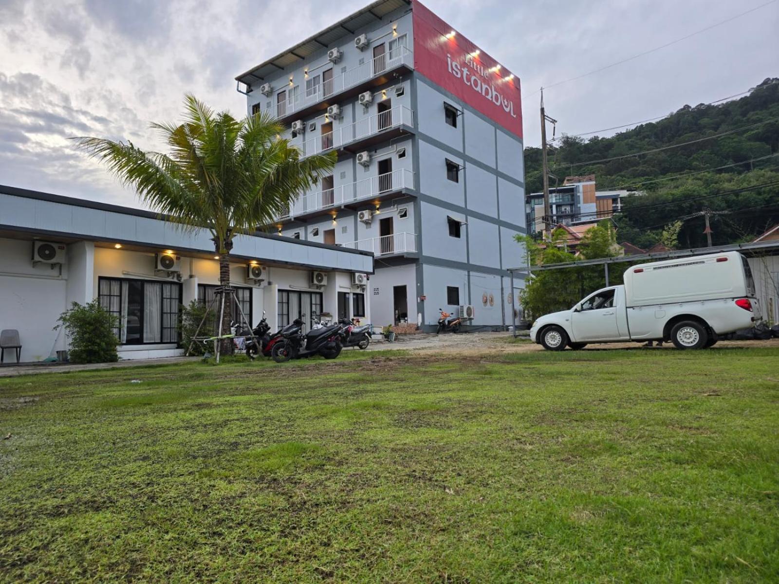 Taxim Residence Boutique Hotel Patong Extérieur photo